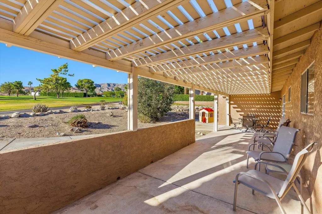 64578 Pinehurst Circle, Desert Hot Springs, California 92240 home-pic-14